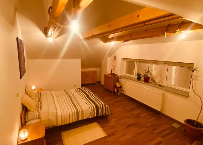 Pyramida & Sauna Relax בית אירוח