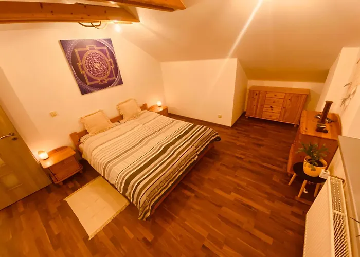 Pyramida & Sauna Relax בית אירוח